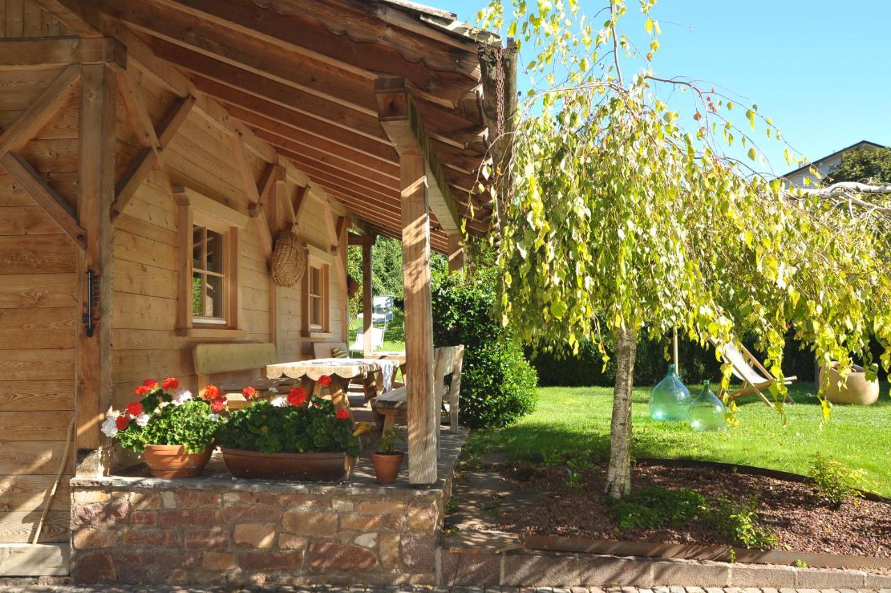 Schiessstandhof Bed & Breakfast มอนตาญา ภายนอก รูปภาพ