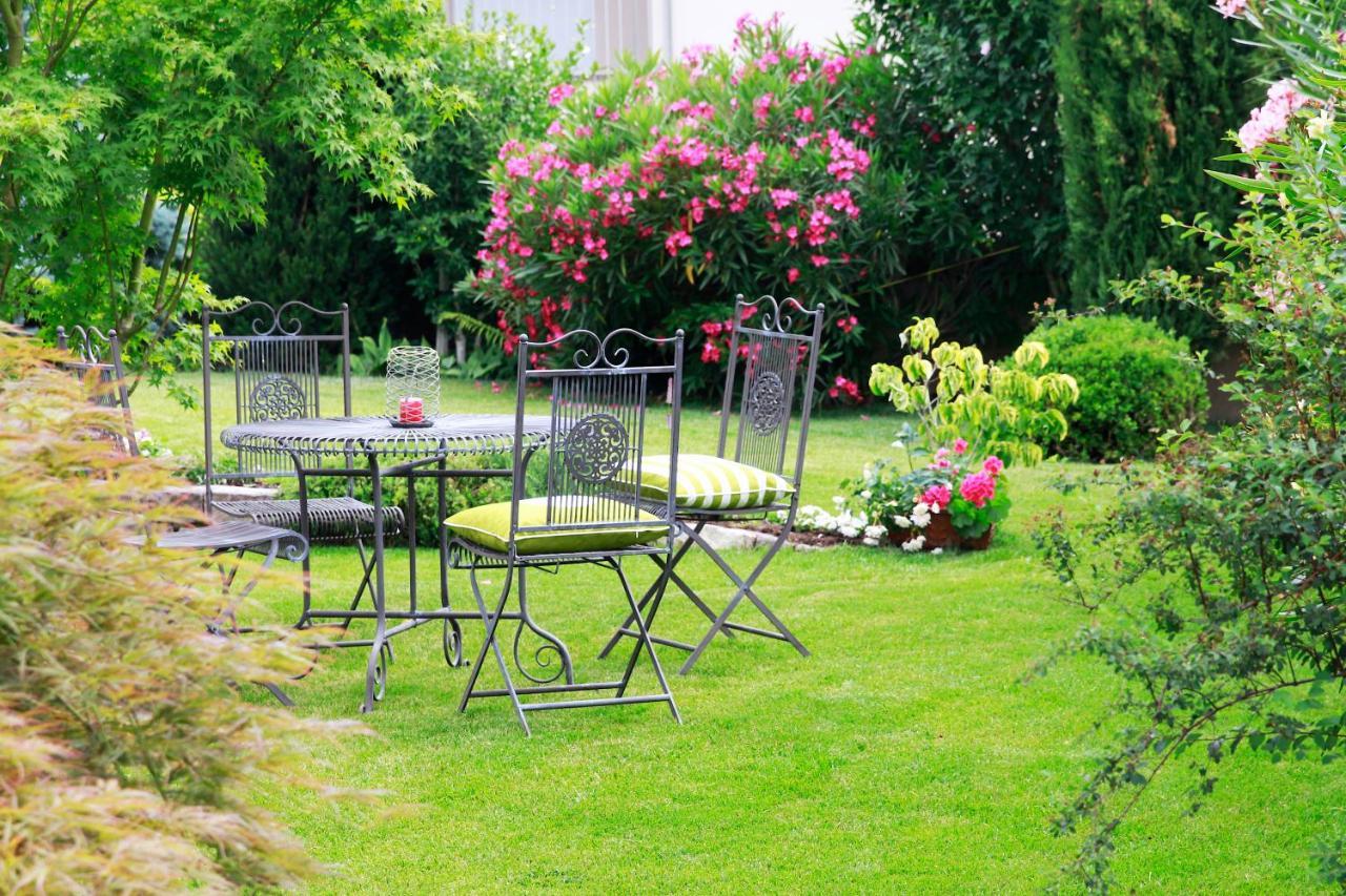 Schiessstandhof Bed & Breakfast มอนตาญา ภายนอก รูปภาพ