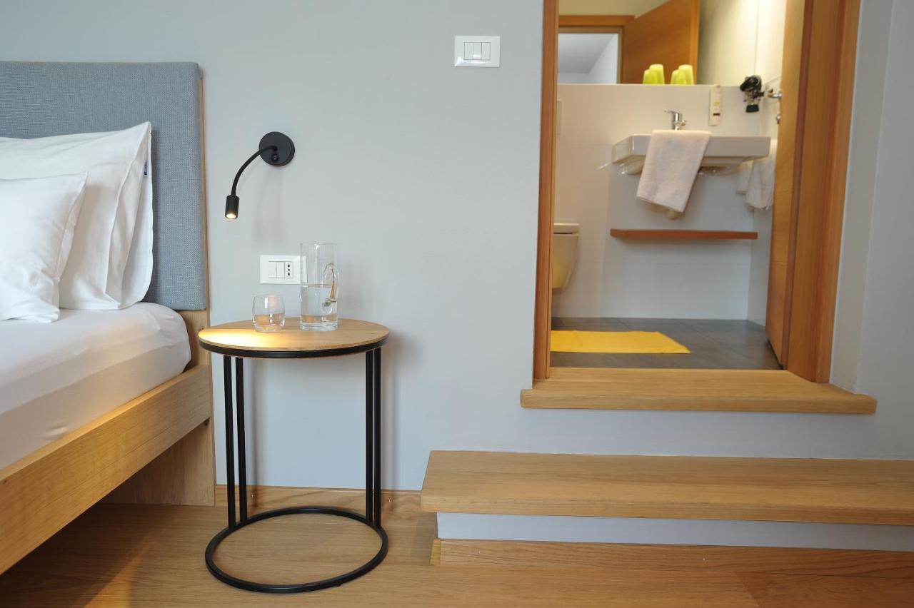 Schiessstandhof Bed & Breakfast มอนตาญา ภายนอก รูปภาพ
